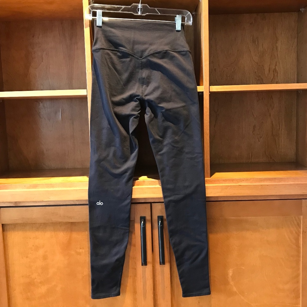 ALO BLACK HIGH-WAIST LEGGING - Picture 3 of 7